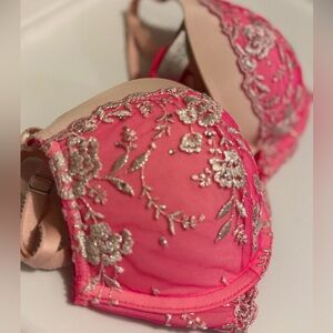Victoria’s Secret Dream Angels Lined Demi Push-up Bra Hot Pink/Rhinestone 34C